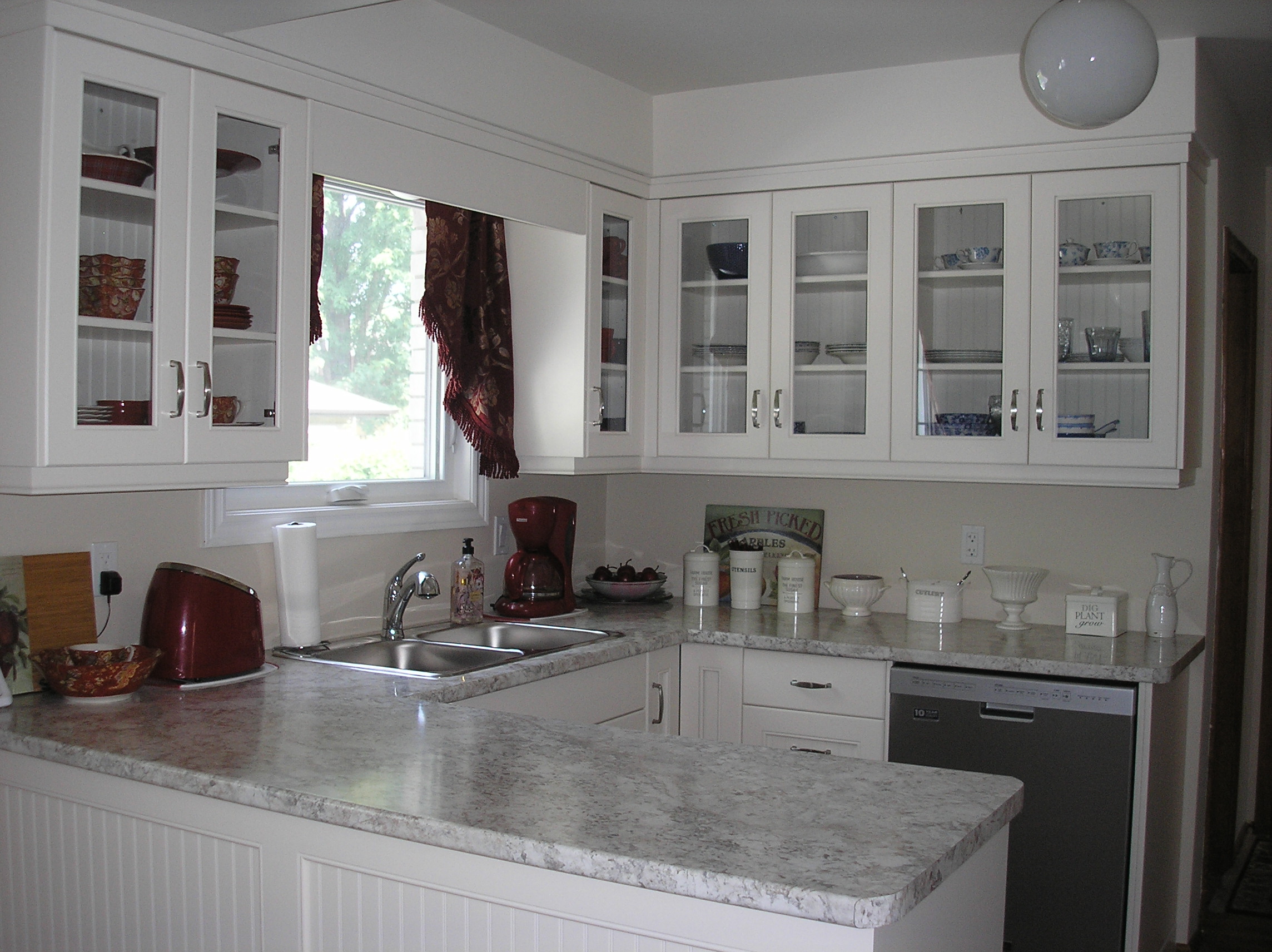 Kitchen Reno - Red and Blue